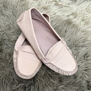 Elegant Pink Driving Moccasins